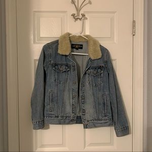 Lucky Brand “The Tomboy Trucker” Denim Jacket w Faux Fur Collar
